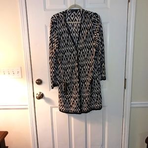 Rafaella Black and white Sweater. Size XL